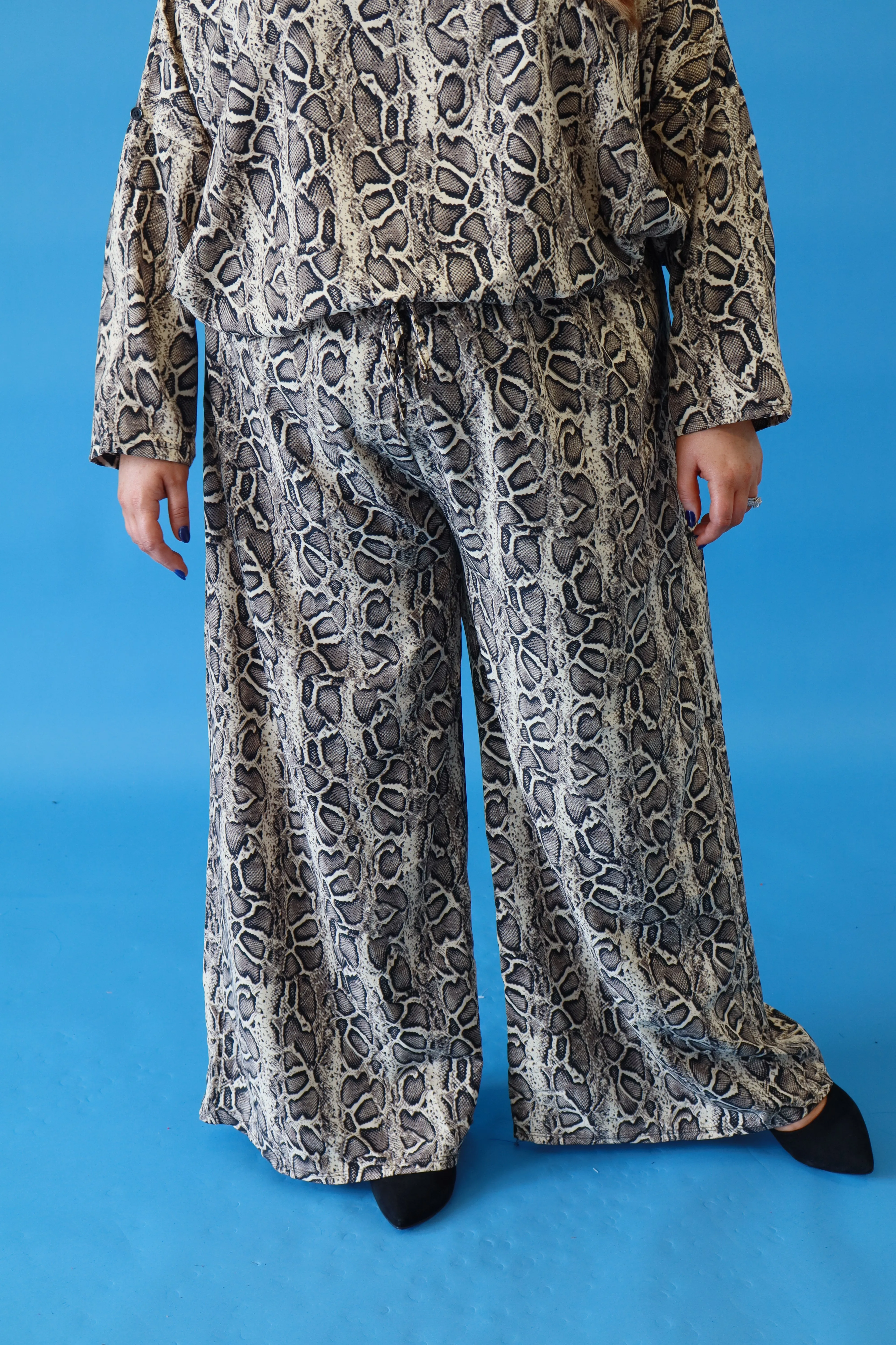 Emery Wide Trousers in Snake Print